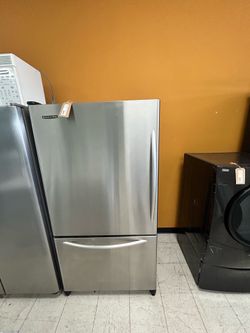 Kitchenaid stainless 36” bottom freezer refrigerator great condition