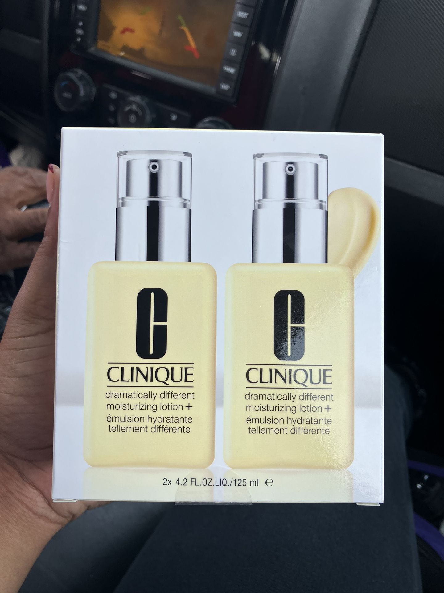 Clinique Dramatically Different Moisturizer + Set