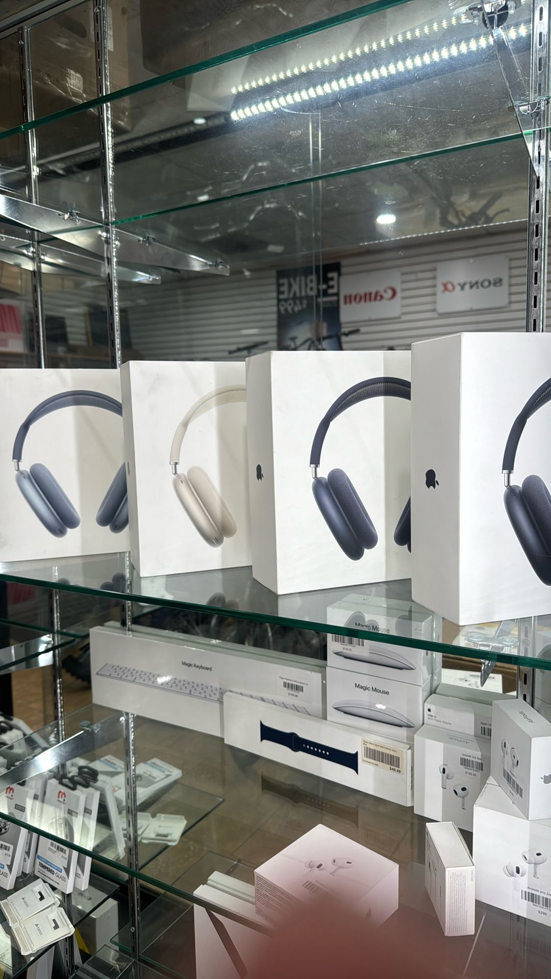 AirPod Max / Apple Warranty/ Payment Available)