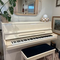 Upright Piano - Samick