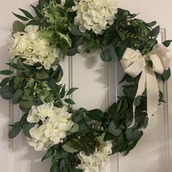 Green And White wreath