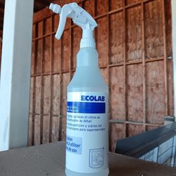 Spray Bottles 