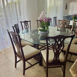 Vintage Table &8 Chairs 