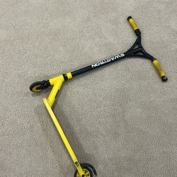 Swagtron Kids Trick Scooter 