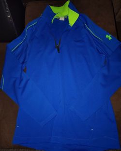 Large Under Armour pullover with partial zipper