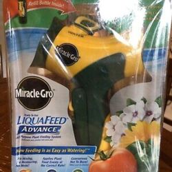 Miracle-Gro LiquaFeed Advance All Purpose Plant Food Starter Kit 