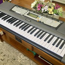 Yamaha Keyboard EX-200 