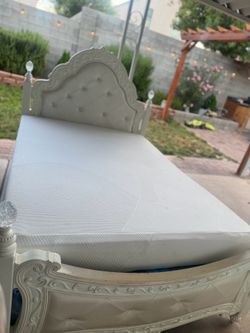 Cama full con colchón
