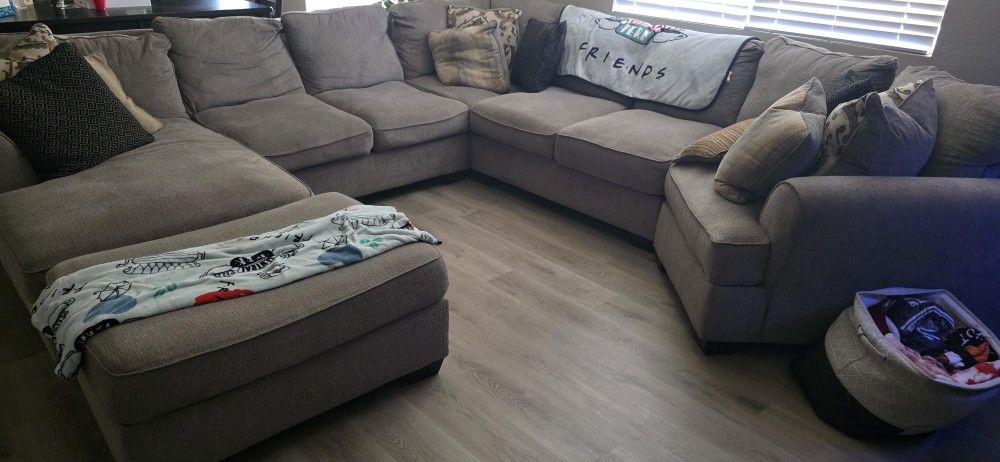 Sectional Sofa With Ottoman