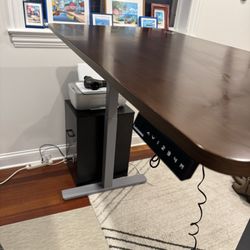 Autonomous Standing Desk
