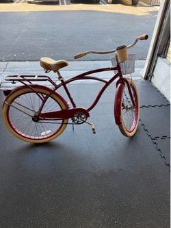 Huffy beach cruiser deluxe bike