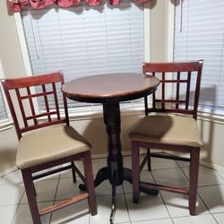Cafe Table And Chairs 
