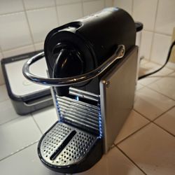 Nespresso Pixie Espresso Coffee Make Machine