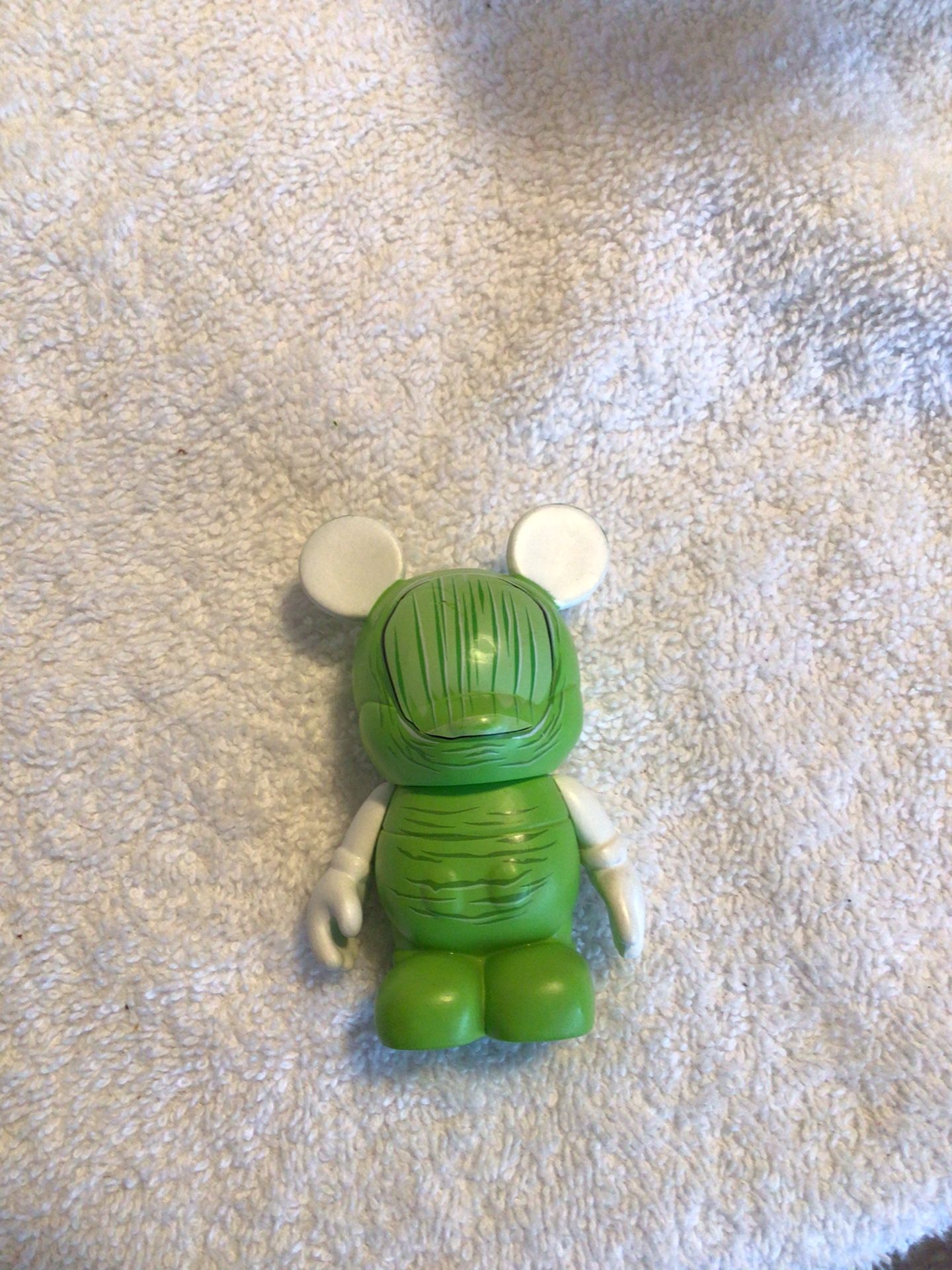 Disney Vinylmation Urban Series  #6 GREEN THUMB  By Doug Strayer