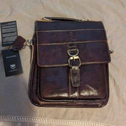 Men's Messenger Bag/Crosby. Genuine Leather 10"