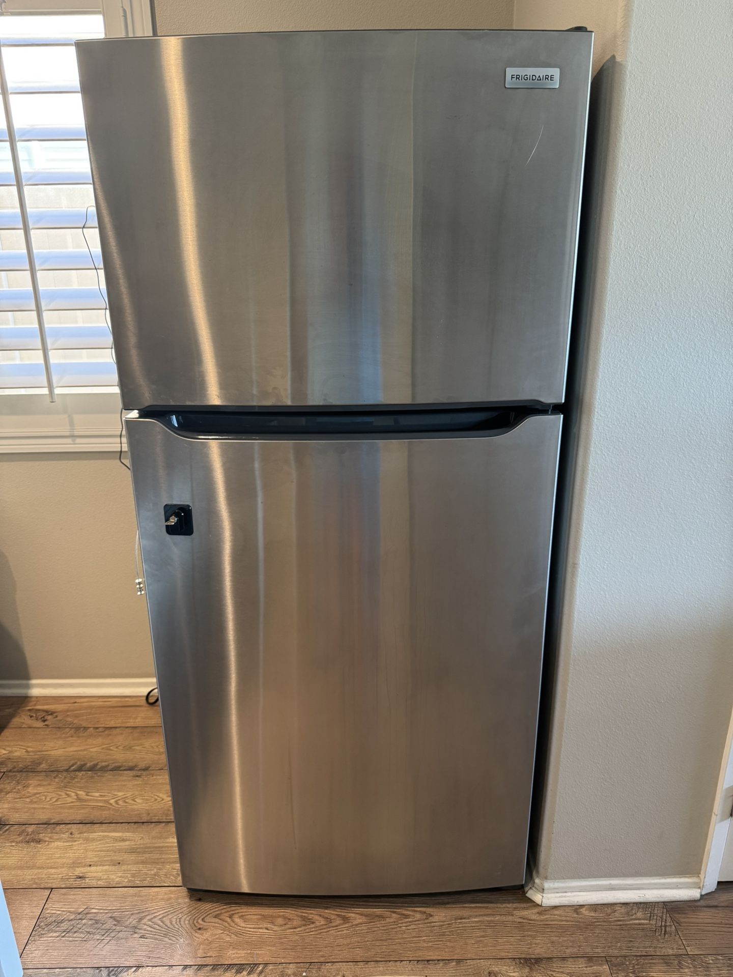 Refrigerator For Sale