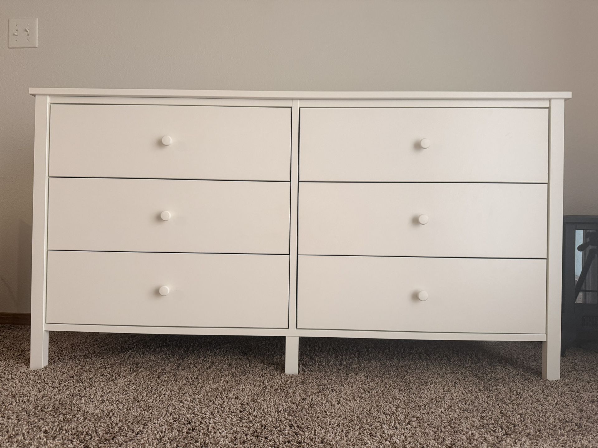 White 6-Drawer Dresser – New, Didn’t Fit the Space