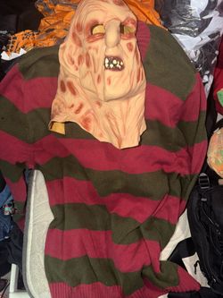 Freddy Kruger mask and sweater Halloween