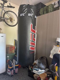 UFC brand black heavy bag for sale!