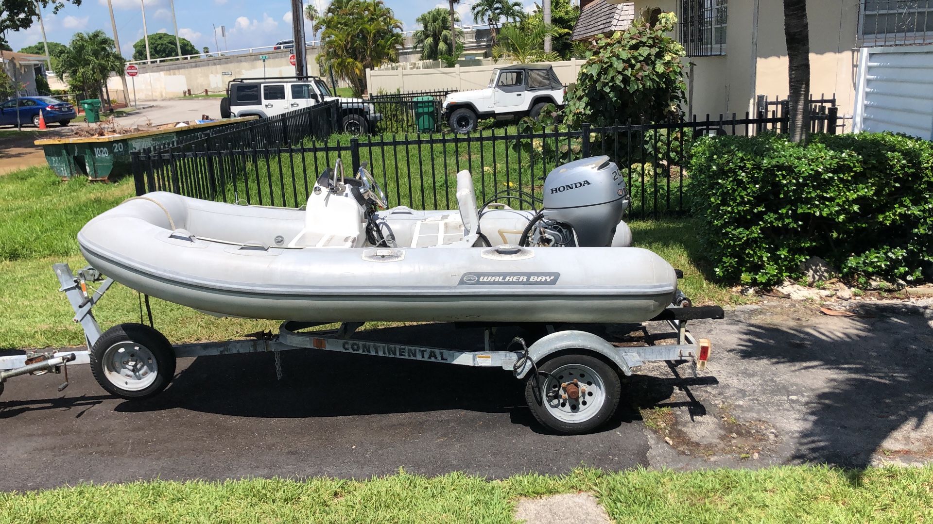 2013 Walker Bay Inflatable boat