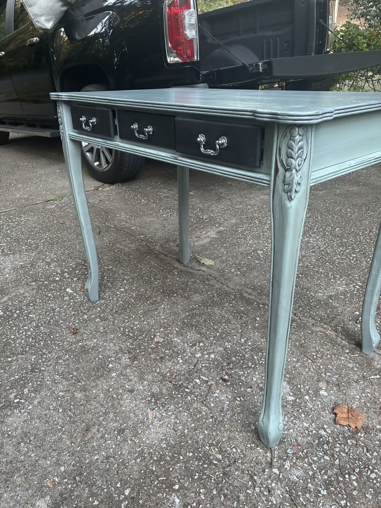 *****Luxury  Vintage Office Desk****