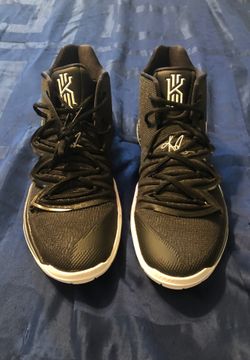 Kyrie 5 Black Magic