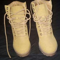 Chunky Heel Boots Size 5