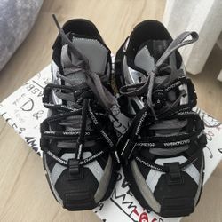D&G Sneakers Size 10