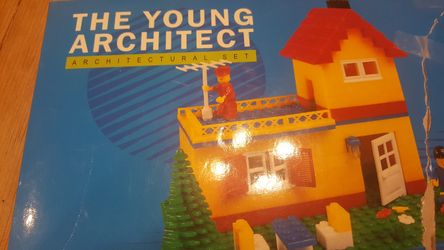 Kids building