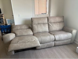 3 piece zero gravity reclining sectional (barely used condition)