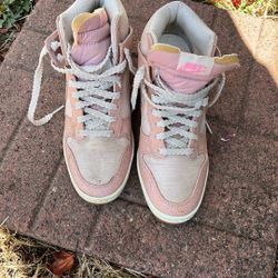 Women’s Nikes