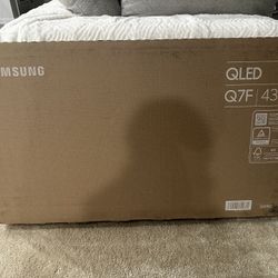 (BRAND NEW) Samsung - 43" Class Q7F Series QLED 4K UHD Samsung Vision Al Smart Tizen TV (2025)