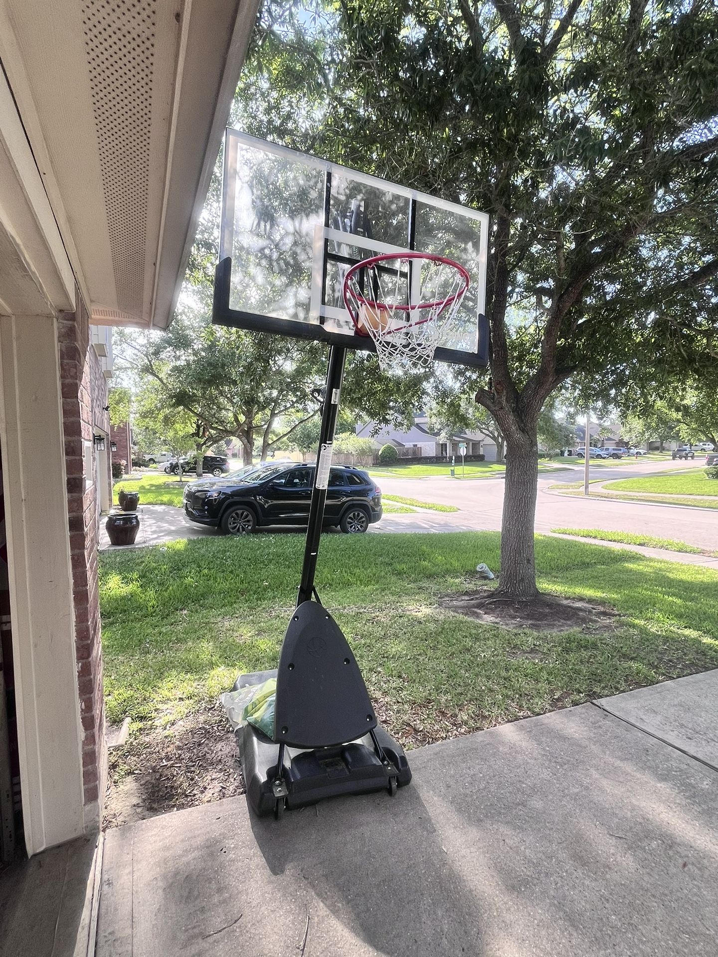 Spalding- 54" Polycarbonate Backboard NBA Portable Basketball System/Hoop 