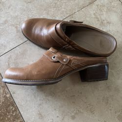 Leather Slippers 