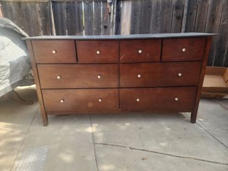 Dresser for Sale in Manteca