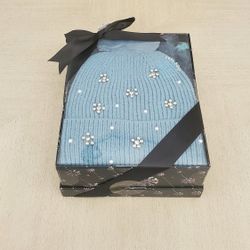 Tahari Beanie And Scarf Set