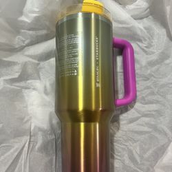 Starbucks Stanley Cup Pink Gold for Sale in Elk Grove, CA - OfferUp
