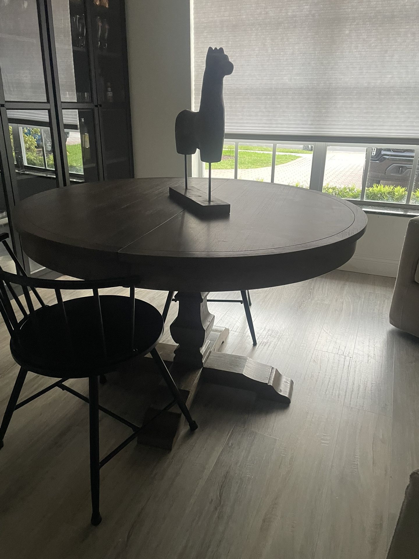 Dining Table With Aluminum Chairs