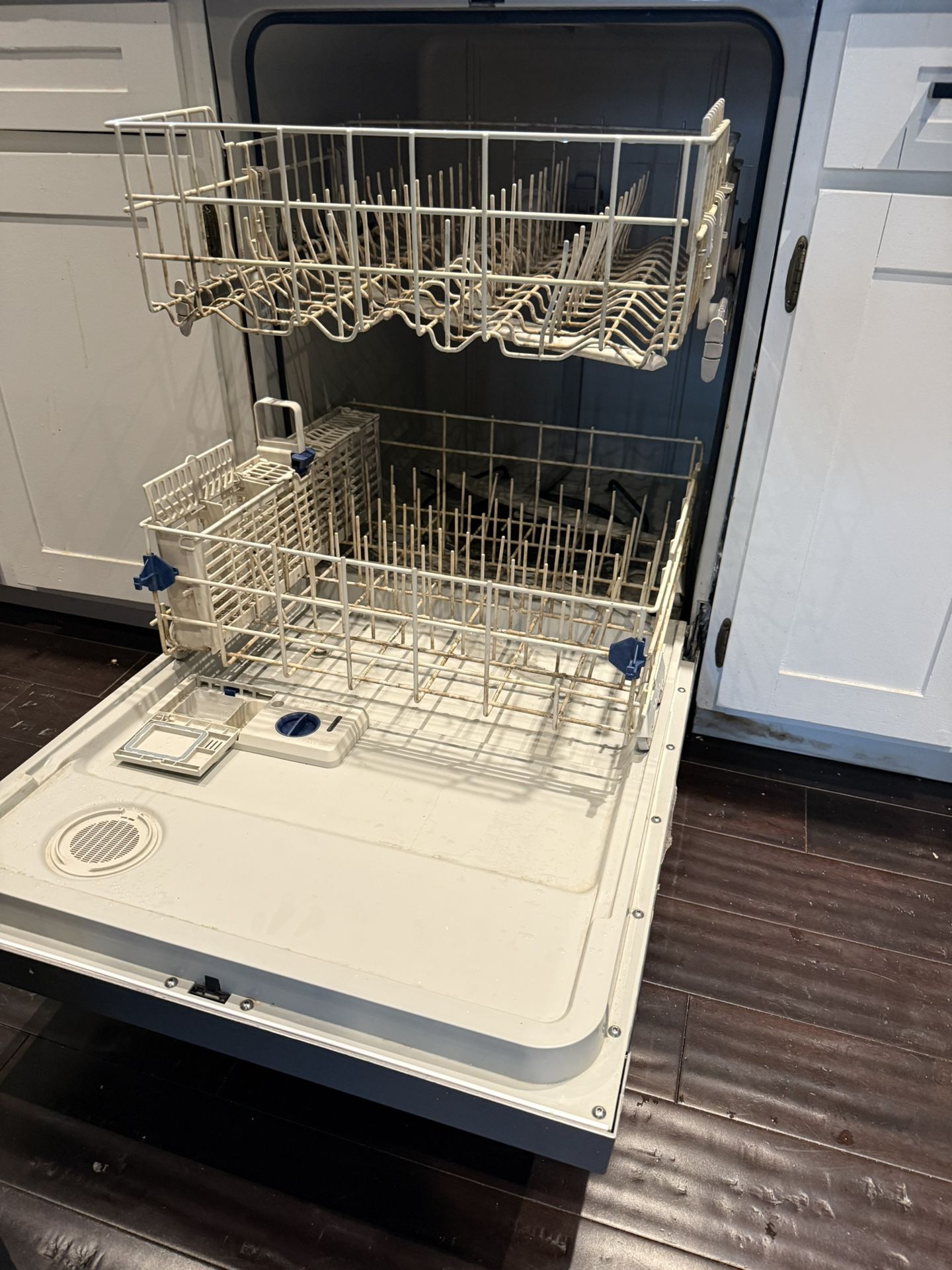 Whirlpool Dishwasher