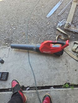 Milwaukee  m18 blower barley been used 75