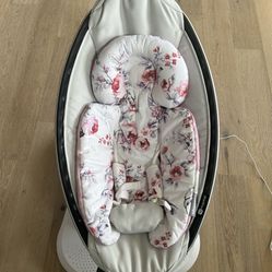 4 Moms Mamaroo