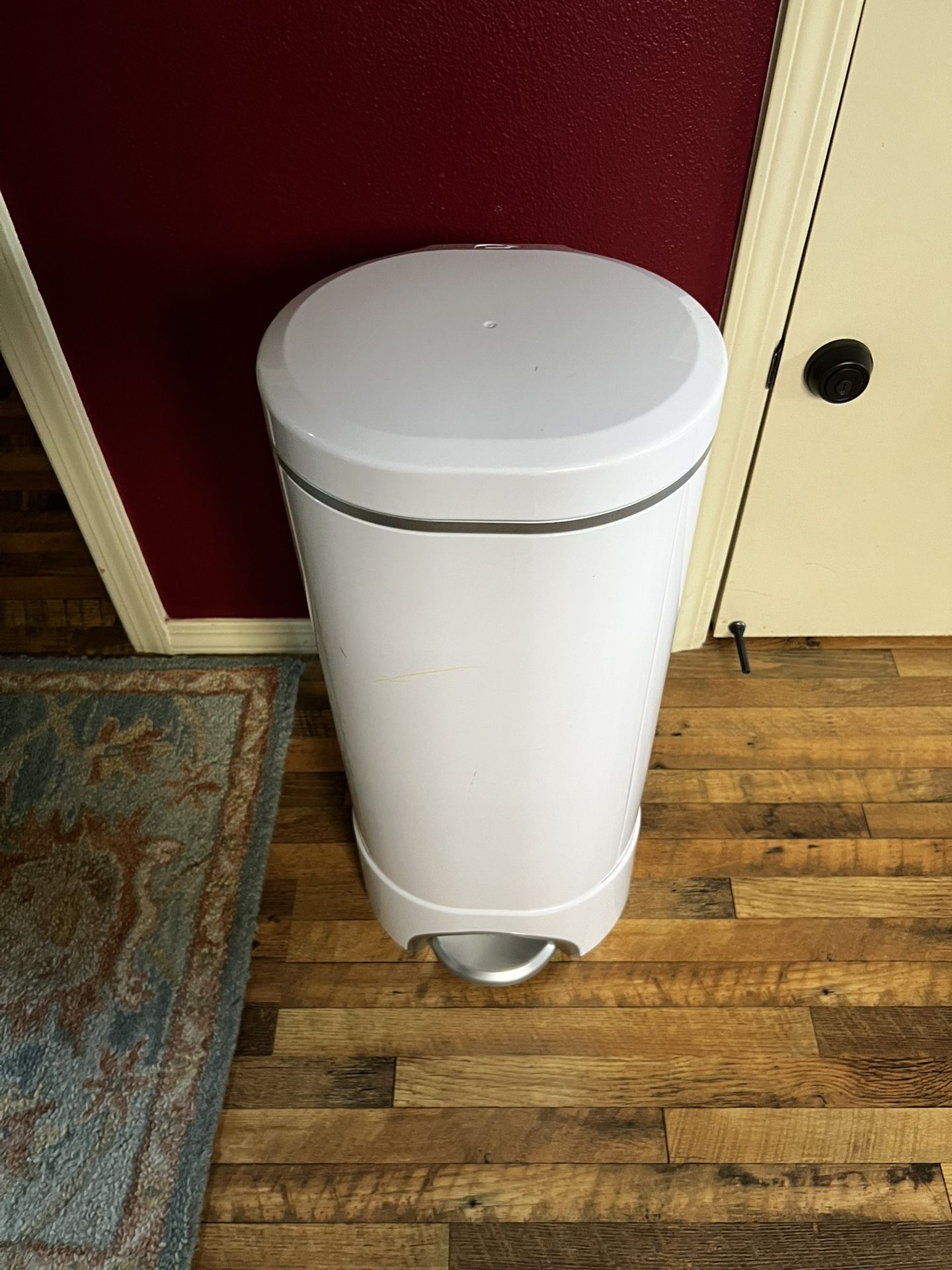 Munchkin Diaper Pail