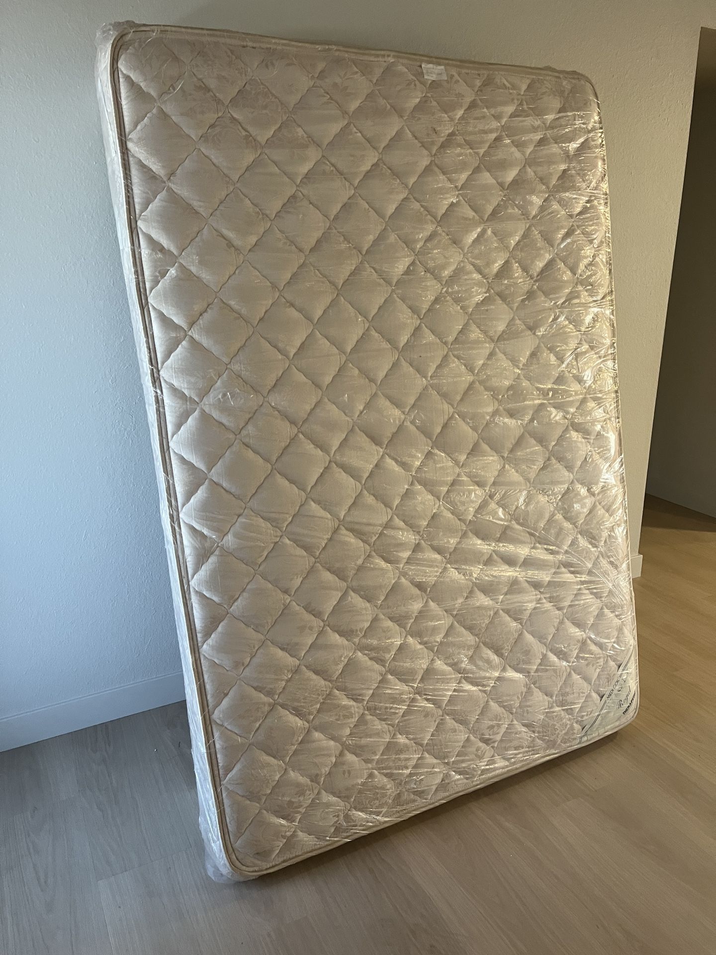$10 Queen Mattress And box Spring