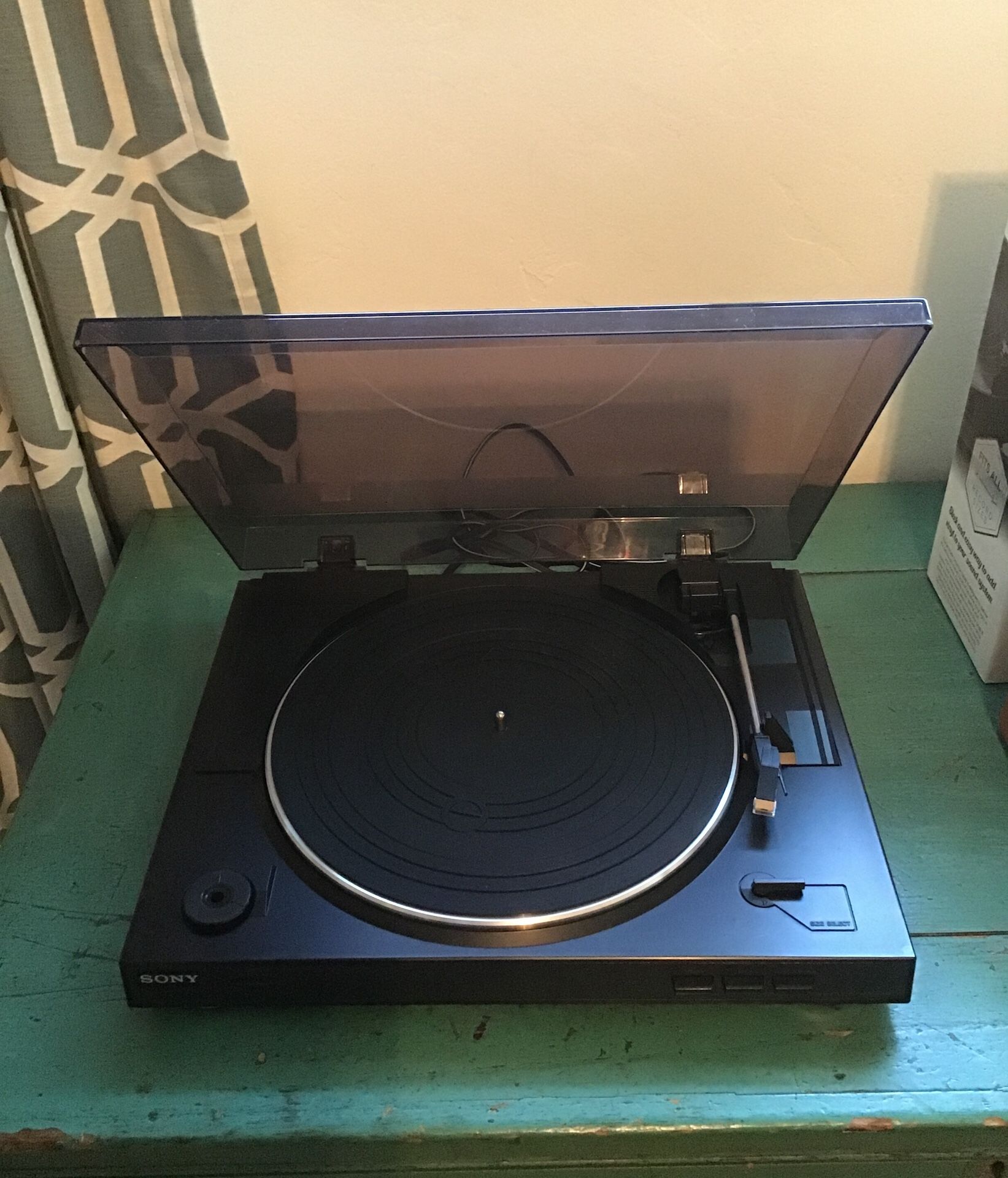 Sony Stereo Turntable System PS-LX300USB vinyl records 33rpm/45rpm. $30