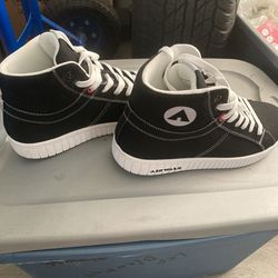 Airwalk Black/White