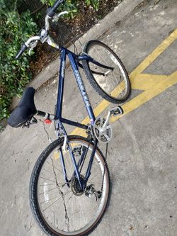 Raleigh SC40 Sport Comfort Bicycle