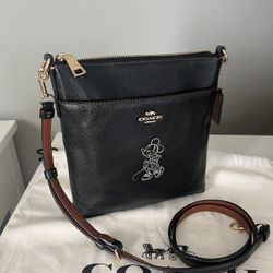 Disney X Coach Minnie Motif Messenger Bag