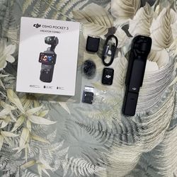 DJI Osmo Pocket 3 Creator Combo 