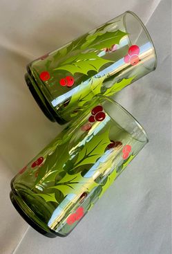 Two Vintage 12-oz Anchor Hocking Green Glass Holly Leaves Tumblers