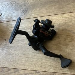 Fishing reel